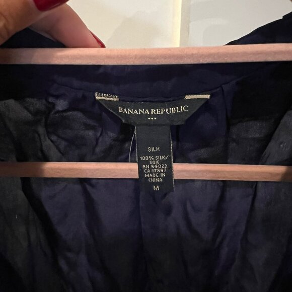 Silk Banana Republic Blouse - Picture 4 of 5